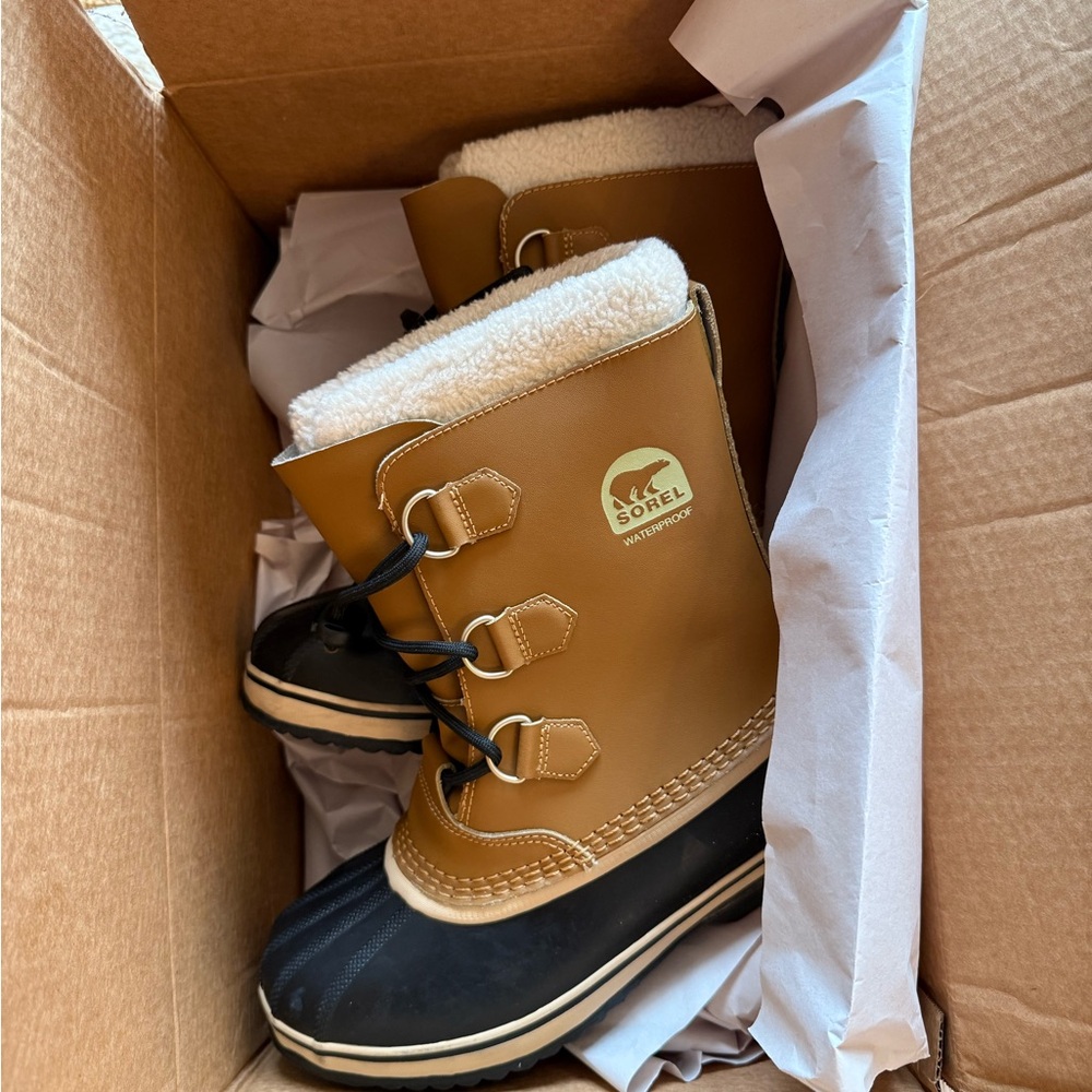 Sorel Children's Yoot Pac Leather Waterproof Boot Winter Boots. Size Youth 6